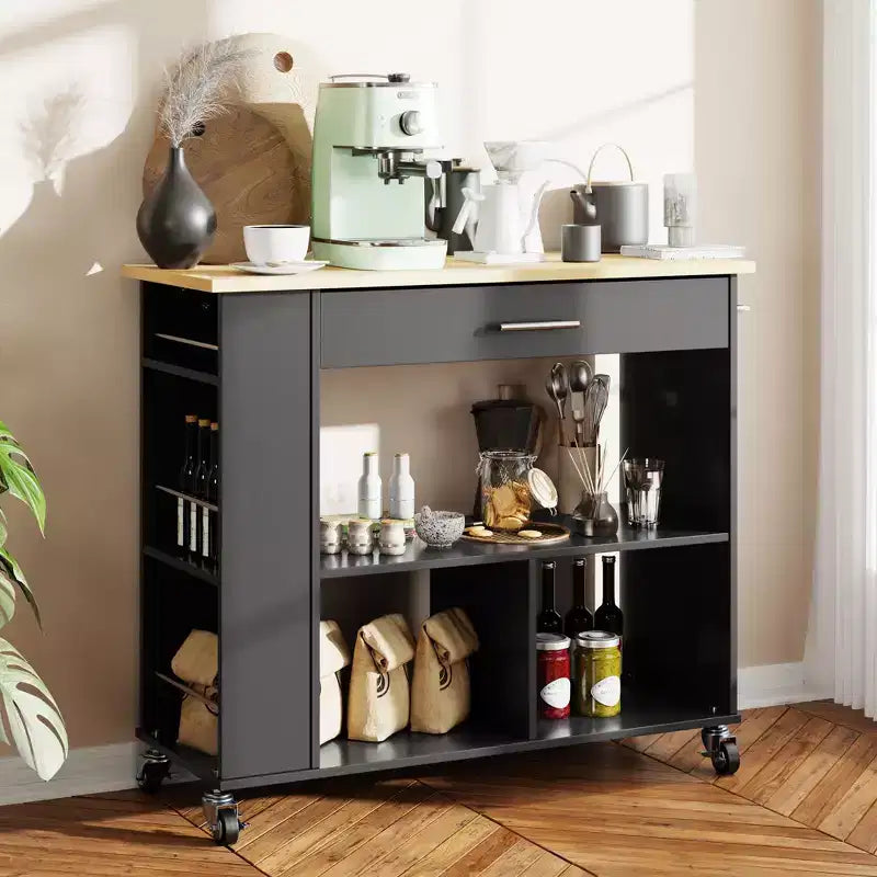 Îlot de cuisine roulant avec armoire de rangement. Inclut un porte-épices à 3 niveaux, des roulettes verrouillables et une poignée porte-serviettes, 2 étagères ouvertes à niveaux pour la cuisine