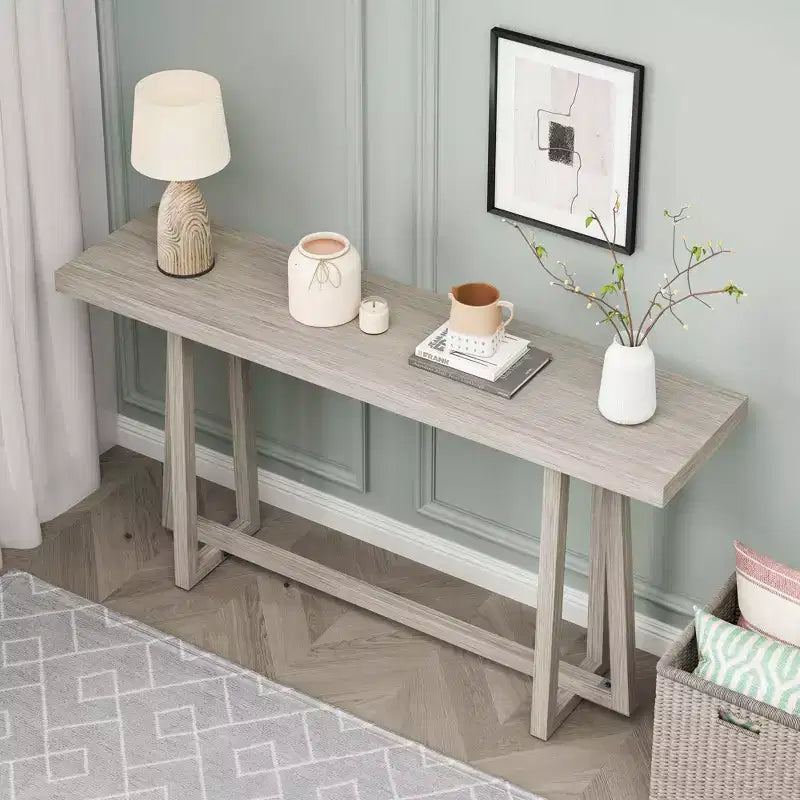 Console minimaliste épaisse avec pieds uniques